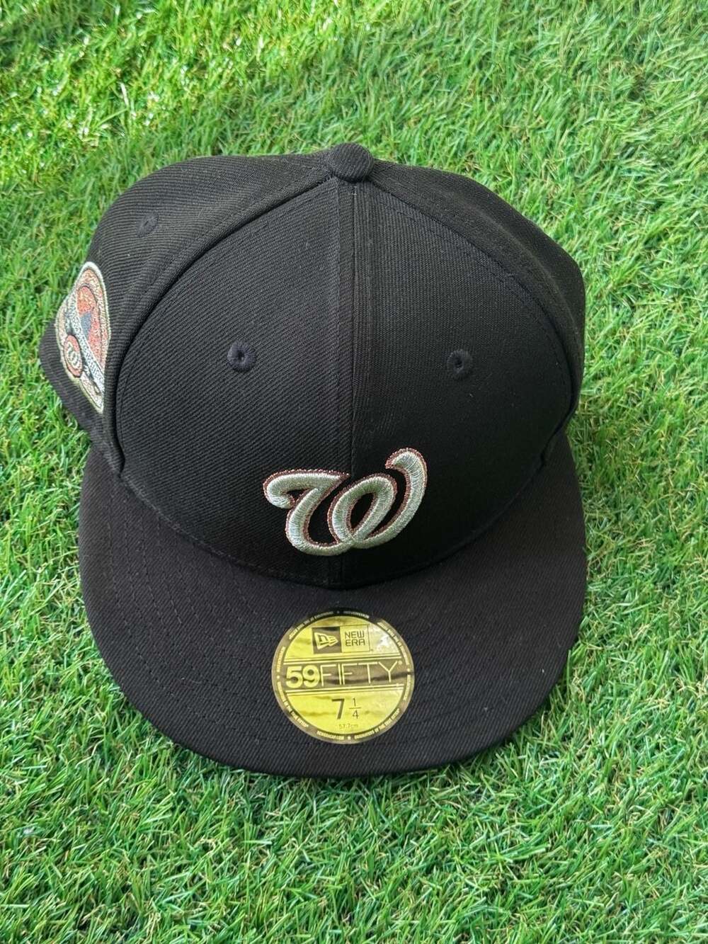 New Era Washington Nationals 59FIFTY Fitted Hat Size 7 1/4 Black Satin Lining